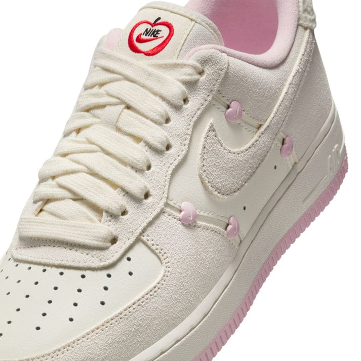 AIR FORCE 1 LOW VALENTINE'S DAY 2025